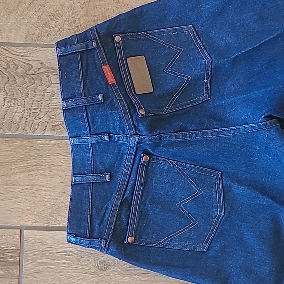 Women Vintage Wrangler Jeans 11×36 - Picture 2 of 4